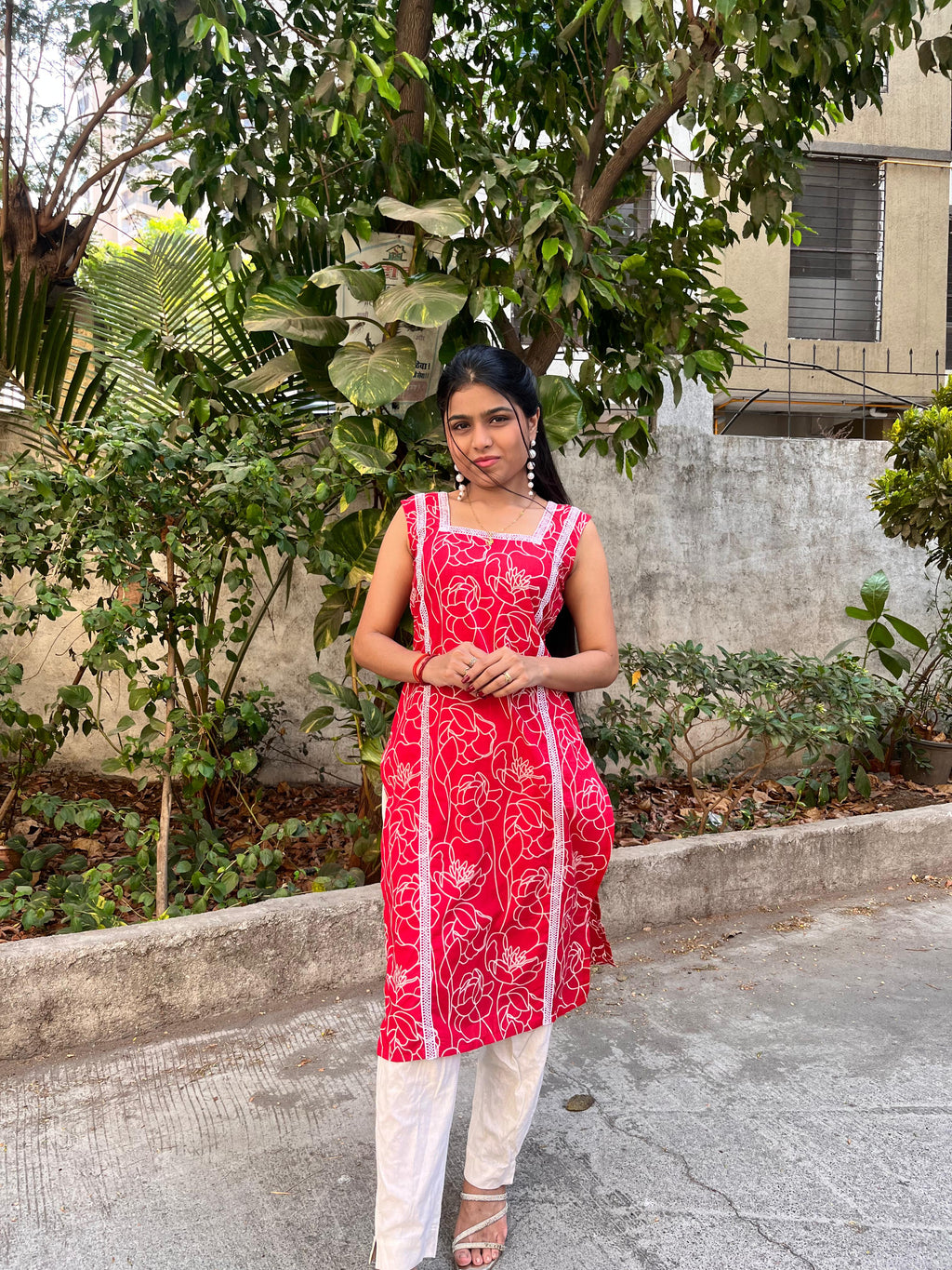 Pink sleeveless straight Kurti